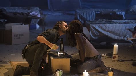 The 9 Most Romantic Moments On The Walking Dead Photos