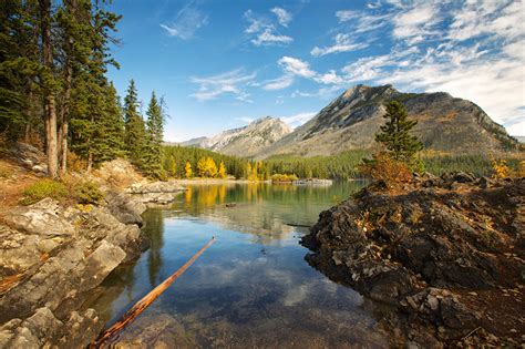 Фотографии Канада Alberta Горы Природа Озеро Пейзаж