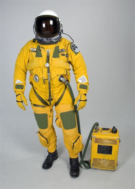 Pin By Peter Kincheloe On Space Suits In 2020 Space Suit Nasa Space
