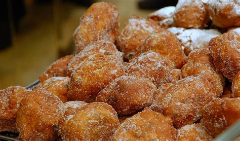 Take a look at the 7 foods you must give a go while in italy. 5 delicious food'd you have to try in Venice