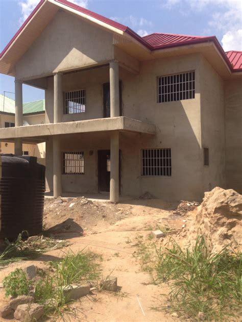 uncompleted  bedroom house  tesano ghana property real estate