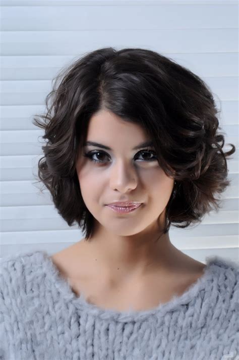 40 Gorgeous Short Hairstyles For Round Face Shapes Haircuts
