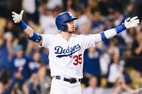 Watch Cody Bellinger Hits Two Home Runs In Dodgers Walk Off Win Over