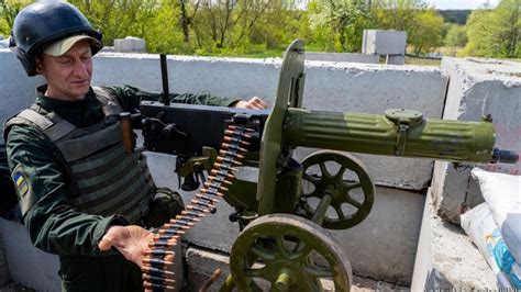 Why Ukraines Army Still Uses A 100 Year Old Machinegun The Australian