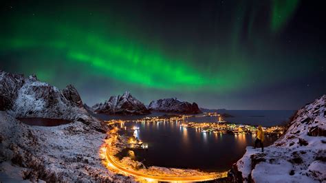 Northern Lights Over Reine Lofoten Islands Norway Windows 10