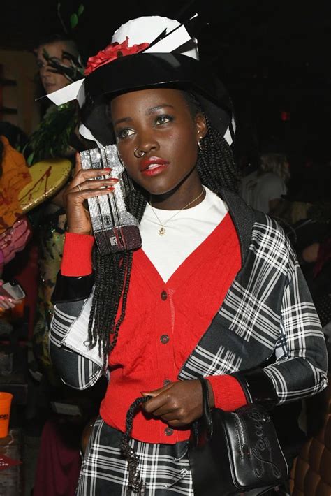 33 Of The Best Celebrity Halloween Costumes Of All Time Celebrity Halloween Costumes Best