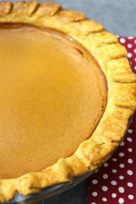 Traditionally, many fruit pies, like apple and cherry, are covered by lattice. Pumpkin Pie Recipe {CLASSIC} | Mama Loves Food