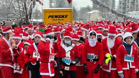 Hundreds Of Santas Run 5k Race For Hamilton Food Share Cbc News