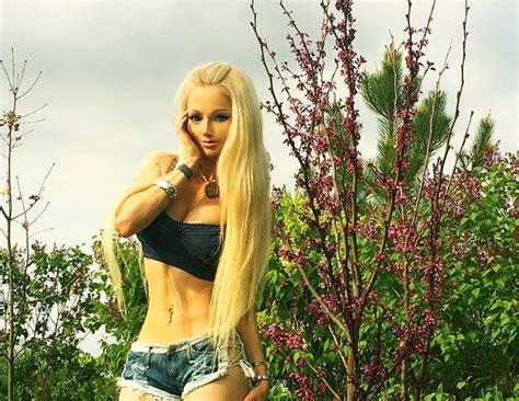 Human Barbie Valeria Lukyanova Shows Off Ripped Six-Pack, New Face