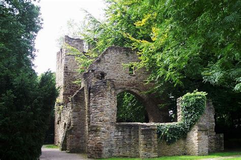 Haus kaufen in bochum leicht gemacht: Ruine Haus Weitmar 1 (Bochum) Foto & Bild | architektur ...