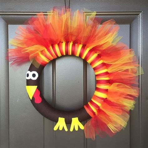 This Easy To Make Turkey Wreath Will Get You In The Thanksgiving Spirit
