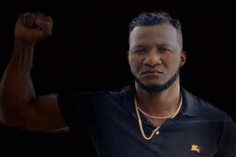 Thisara perera has played 166 odis, scoring 2,338 runs and taken 175 odi wickets. Il giocatore di cricket Darren Sammy ha imparato il ...