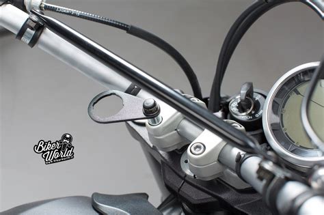 Includes specific mounting kit for handlebar, cigarette lighter socket + usb adapter. SW-MOTECH Kit Universale Presa 12V + adattatore USB