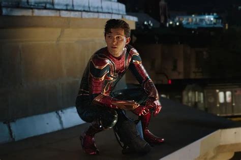 Spider Man Needs A Vacation In Spider Man Far From Home Trailer