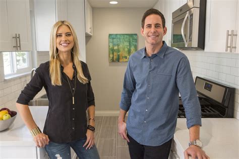 Christina And Tarek El Moussa Embrace The Awkward In First Flip Or Flop