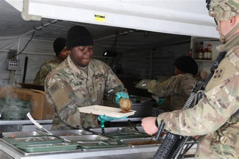 2ibct 4id Competes In Connelly Field Feeding Competition Article