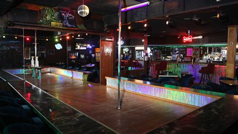 Iowa strip clubs blocked from COVID relief say rules discriminatory