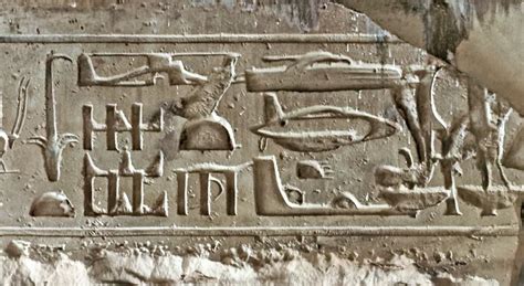3000 Year Old Hieroglyphics That Look Like Modern Technology Live