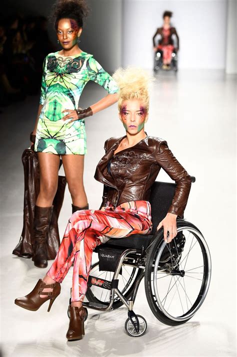 9 Inspiring Photos Of Models With Disabilities Working The Runway At Nyfw Model Photos Model