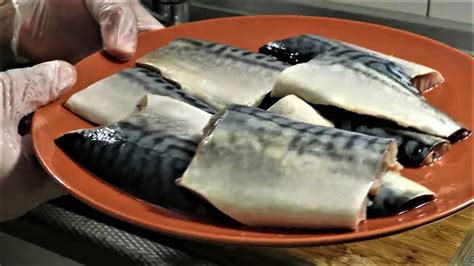 Pepes ikan ikan kembung ikan nila ikan tongkol ikan patin. Resep ikan makarel pedas saus tiram - YouTube