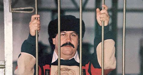 La Biografía Más Completa De Pablo Escobar Es Reeditada A Punto De