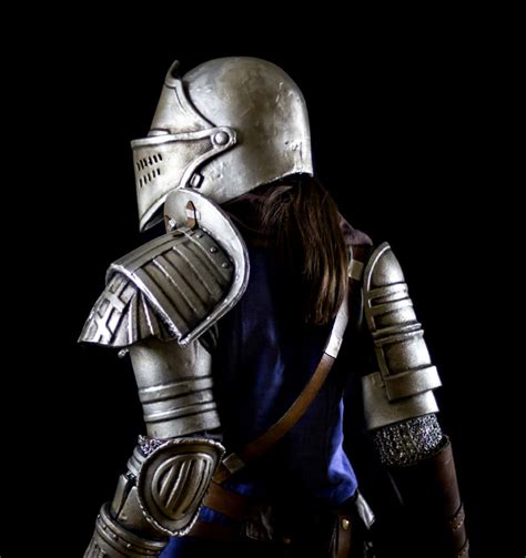 Elite knight armor stats physical defense (normal/cut/bleed/pierce) = 39/38/45/39 elemental defense (base/magic/fire/thunder) = 23/25/15 dark armor set. Cosplay: Elite Knight 01 by vilys on DeviantArt