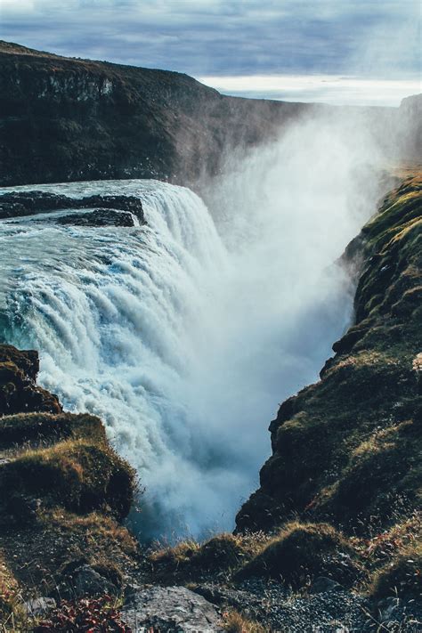 10 Breathtaking Natural Sights Youll Want To Explore In Iceland Hand