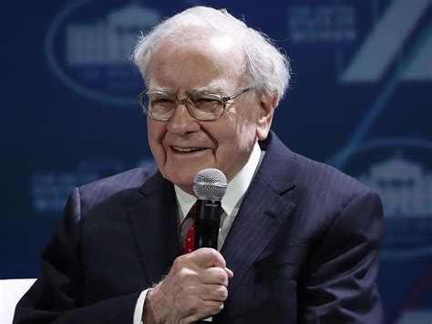 Warren Buffett Says These Billionaires Letters Might Be More Valuable
