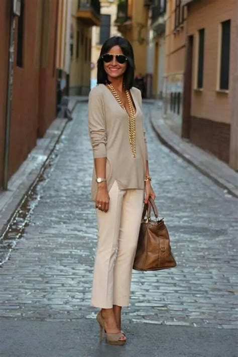 This Airy And Light Outfit Classy Work Outfits Summer Work Outfits