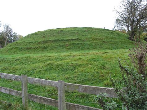 Mound Of Motte And Bailey Castle © Pauline E Cc By Sa20