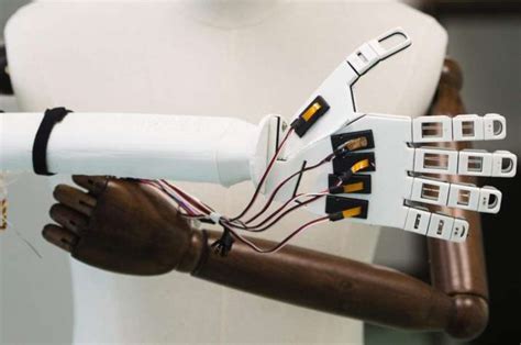 First Autonomous Humanoid Robot With Full Body Artificial Skin
