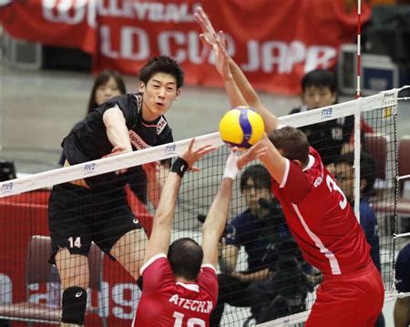 Jun 22, 2021 · 東京オリンピックのバレーボール男子の代表メンバーが21日発表され、今シーズン、代表チームのキャプテンを務めている石川祐希選手など12人が. 1991年バレーボール男子欧州選手権 - 1991 Men's European Volleyball ...