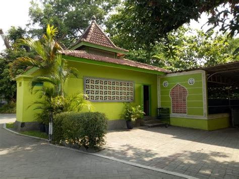 May 26, 2021 · yongky pun berpesan soal pentingnya lokasi kepada pt hero supermarket tbk. Ini 8 Fasilitas yang Bisa Dijumpai Wisatawan di Kebun ...