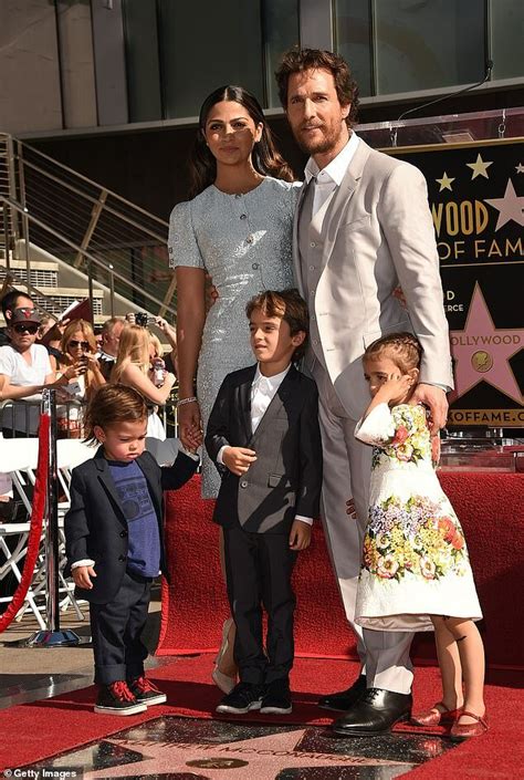 Check spelling or type a new query. Hollywoodstar Matthew McConaughey erzählte darüber, wie er ...