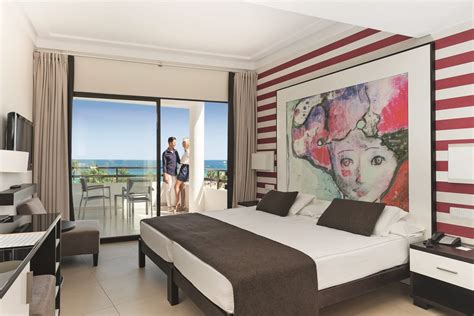 4 sterren hotel allsun bahia del este boek je bij prijsvrij.nl ⏩ binnenbad met jacuzzi, sauna en stoombad ⏩ géén boekingskosten ⏩ bekijk foto's en reviews!✈️. allsun Hotel Bahia del Este Zimmer - alltours flugreisen gmbh