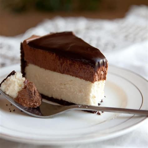 This mousse cake is our homage to the canadian favourite, just in time for the holidays. Chocolate Mousse Cheesecake - Cheesecake Factory - Zmenu ...