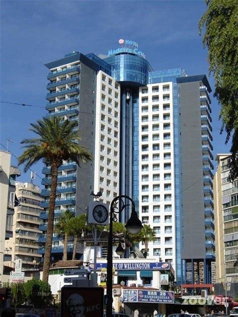 There are also two buffet restaurants to choose from and a focus on. Hotel Madeira Centro in Benidorm, Valencia | Spanje ...