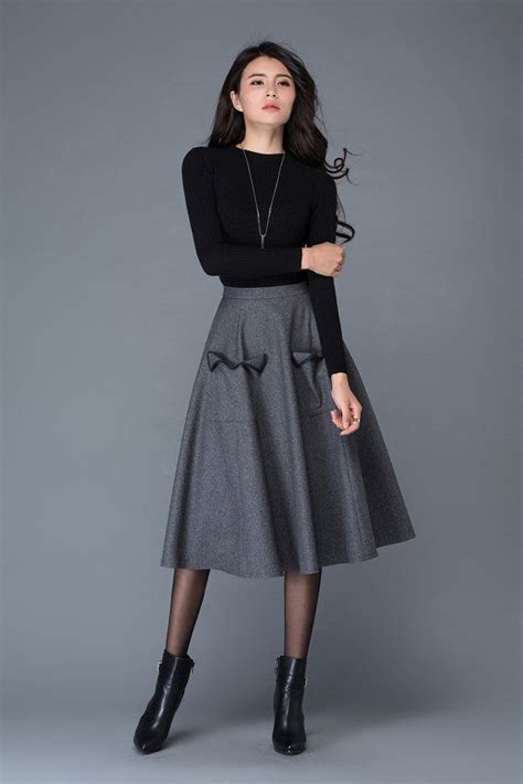 Dark Gray Wool Blend Skirt Polyester Lining Two Pockets Back Zipper
