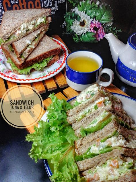 Bahan 2 sendok makan ikan tuna kaleng 1 butir bawang bombay 2 sendok makan gula, larutkan dalam air panas 2 sendok makan mayones 1 buah timun 1 buah tomat 2 helai roti tawar. Sandwich Tuna & Telur