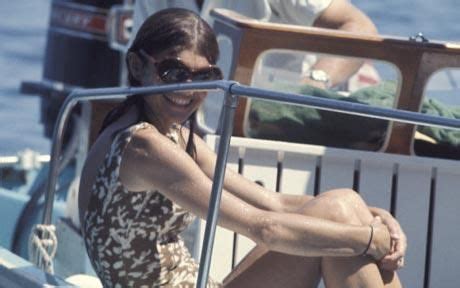 Secret Of Jackie Onassis Nude Paparazzi Pictures Revealed A Greek