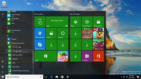 Bagi yang hobi membuka sosial media. Change Windows 10 desktop wallpaper without activation