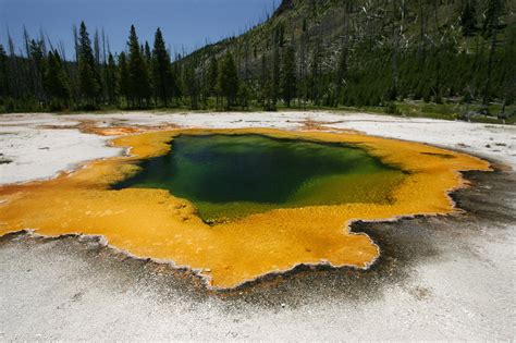 Old Yellowstone History Of Emerald Pool Yellowstone Insider