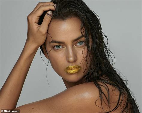 Irina Shayk Poses Naked While Wearing A Karat Gold Lip Mask Daily Mail Online