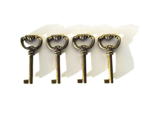 4 Skeleton Keys Decorative Vintage Medieval Style Rustic Brass Decor