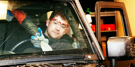 Unless you really know what you're doing, replacing the windshield in your vehicle is not exactly a diy job. How Long Does it Take to Replace or Repair a Windshield?