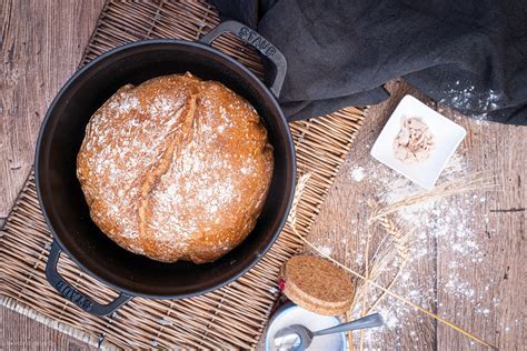Schnelles Brot backen - das Rezept mit NUR 4 Zutaten | tastybits.de