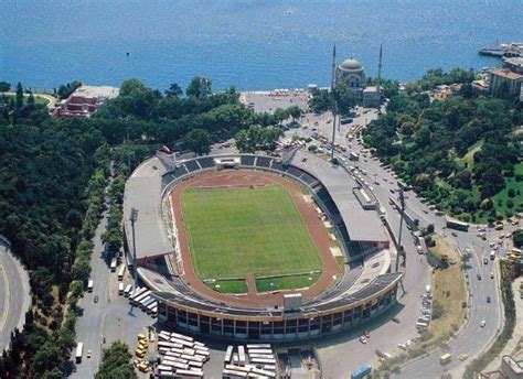 When playing defensive football, they score little, only 1.4 per game, and give little. The Boys in Black and White: Beşiktaş JK (Turkey)