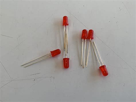 Flashing Led 5mm Red Cbelectronics