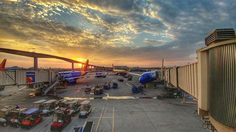 this beautiful sunrise as i prepare to fly out of phoenix sky harbor international airport in