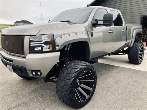 Custom 2006 Chevy Silverado 2500